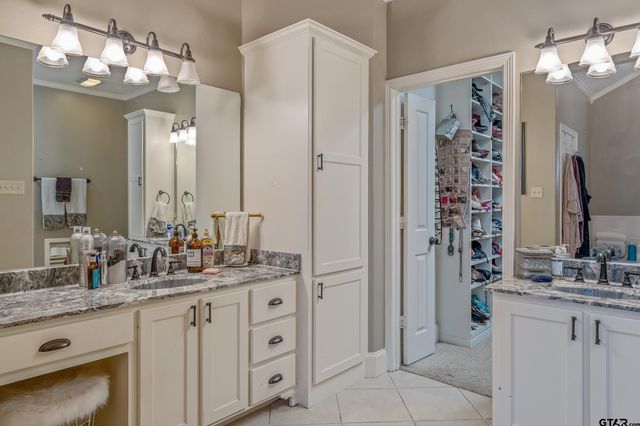 1205 Parkview Dr, Tyler, TX 75703