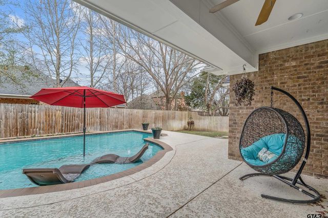 1205 Parkview Dr, Tyler, TX 75703