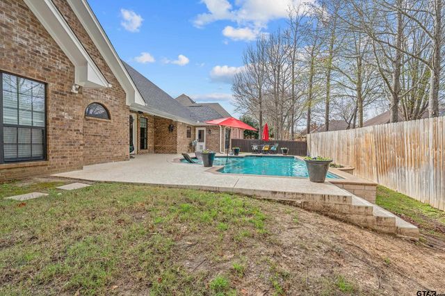 1205 Parkview Dr, Tyler, TX 75703