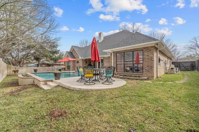 1205 Parkview Dr, Tyler, TX 75703