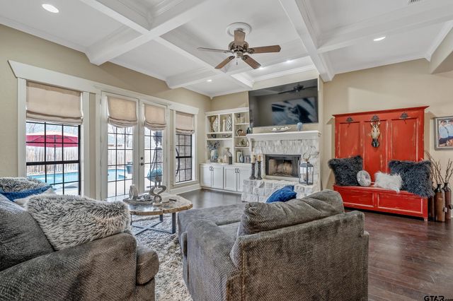 1205 Parkview Dr, Tyler, TX 75703