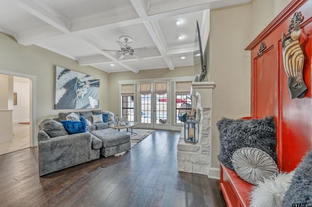 1205 Parkview Dr, Tyler, TX 75703