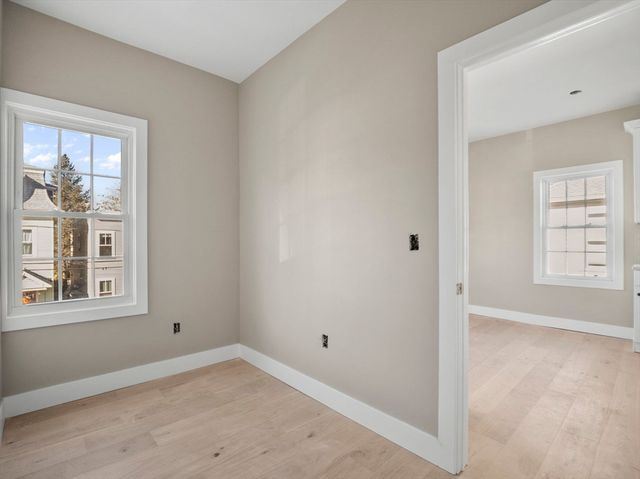 350 Windsor Street 2, Cambridge, MA 02141