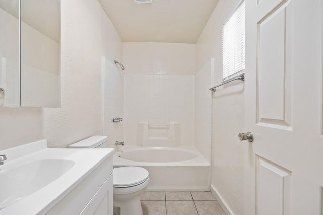 3323 E Tulare Street, Fresno, CA 93702