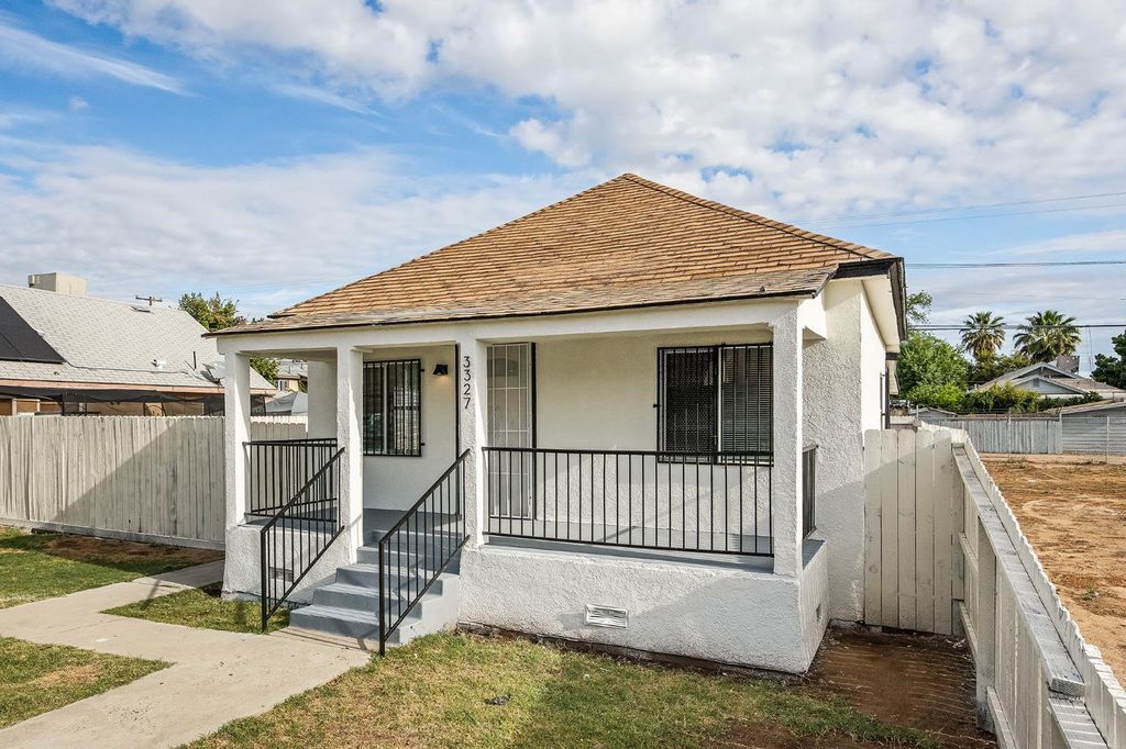 Image 2 of property listing at 3323 E Tulare Street, Fresno, CA 93702