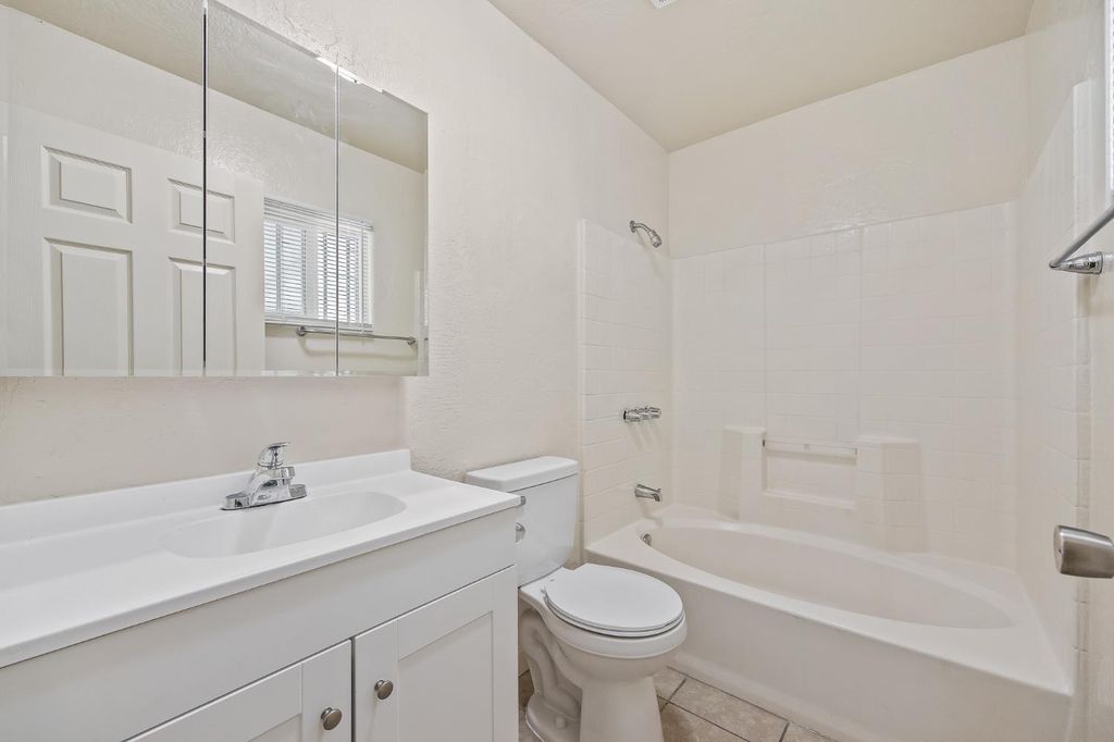 Image 23 of property listing at 3323 E Tulare Street, Fresno, CA 93702