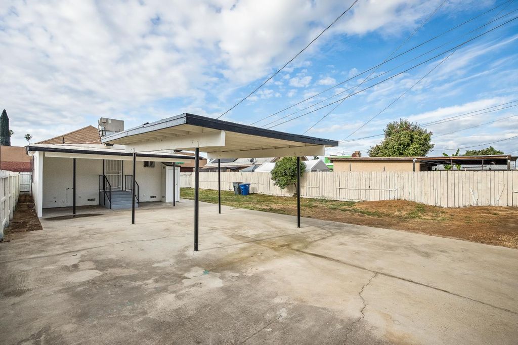 Image 28 of property listing at 3323 E Tulare Street, Fresno, CA 93702