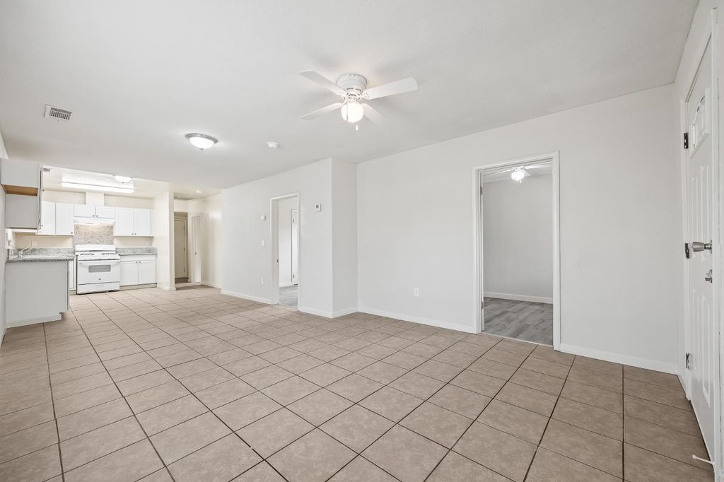 Image 8 of property listing at 3323 E Tulare Street, Fresno, CA 93702