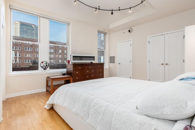 145 N High Street, 400, Columbus, OH 43215