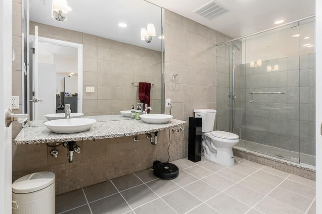 145 N High Street, 400, Columbus, OH 43215