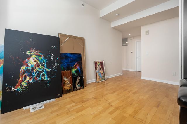 145 N High Street, 400, Columbus, OH 43215