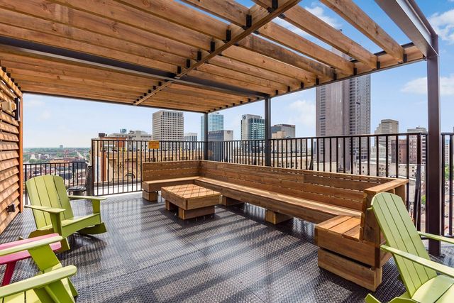 145 N High Street, 400, Columbus, OH 43215