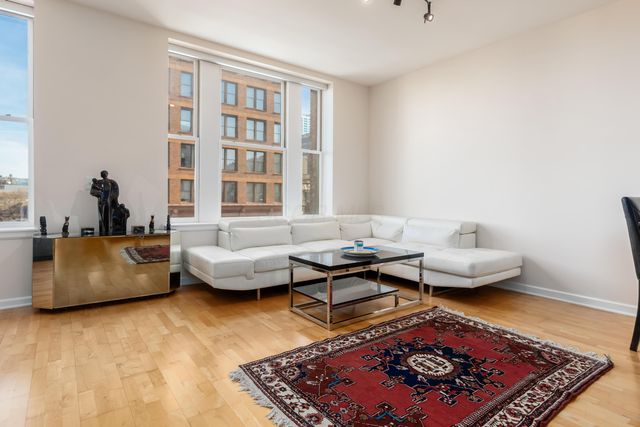 145 N High Street, 400, Columbus, OH 43215