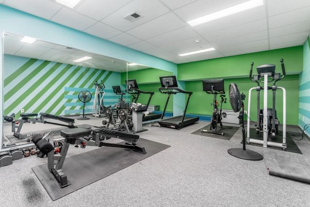 145 N High Street, 400, Columbus, OH 43215