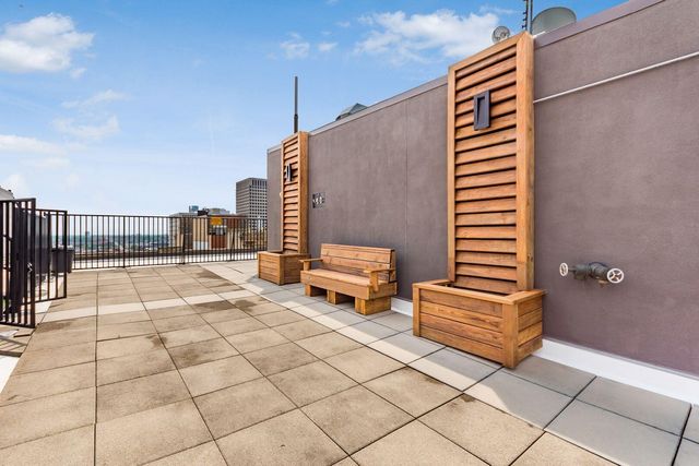 145 N High Street, 400, Columbus, OH 43215