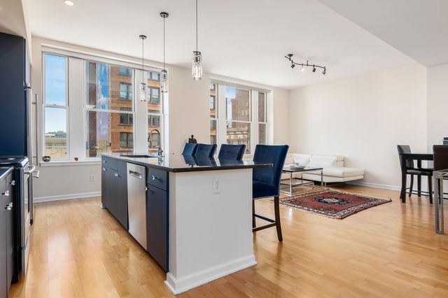 145 N High Street, 400, Columbus, OH 43215