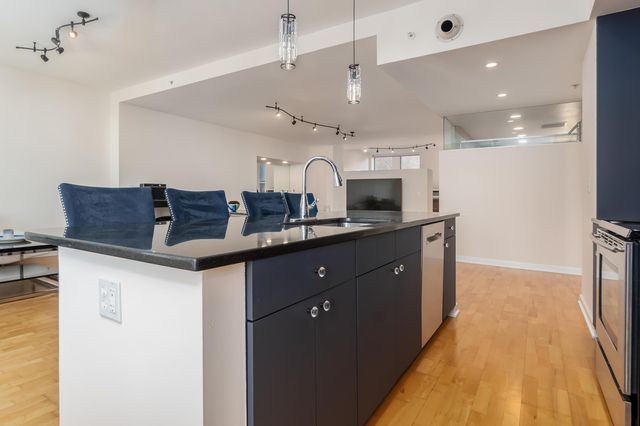 145 N High Street, 400, Columbus, OH 43215