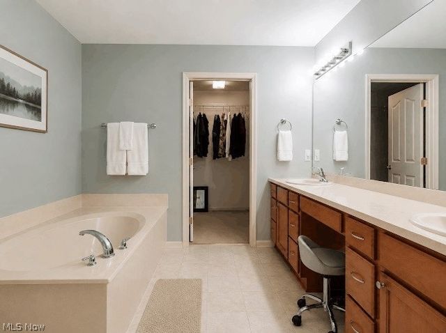 2641 Saddle Creek, Avon, OH 44011