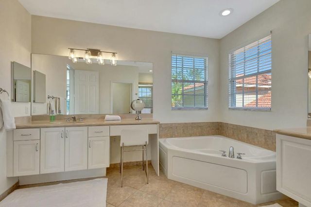 106 Via Santa Cruz, Jupiter, FL 33458