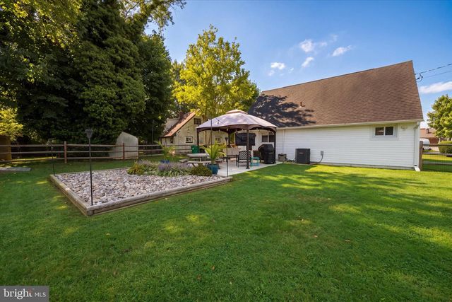 1515 OLD FARM RD, Wilmington, DE 19805
