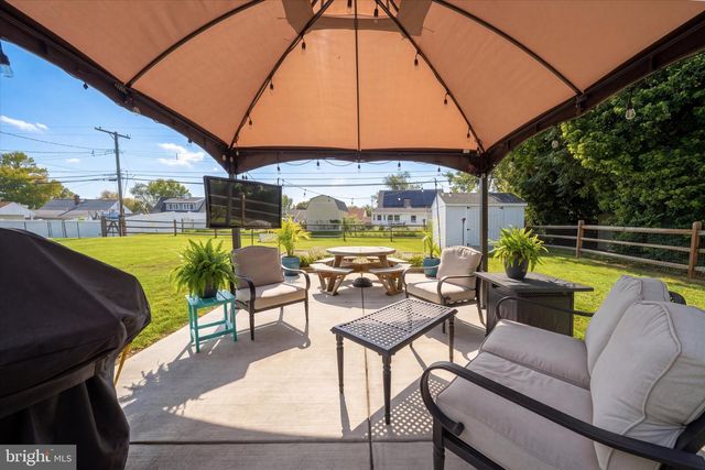 1515 OLD FARM RD, Wilmington, DE 19805