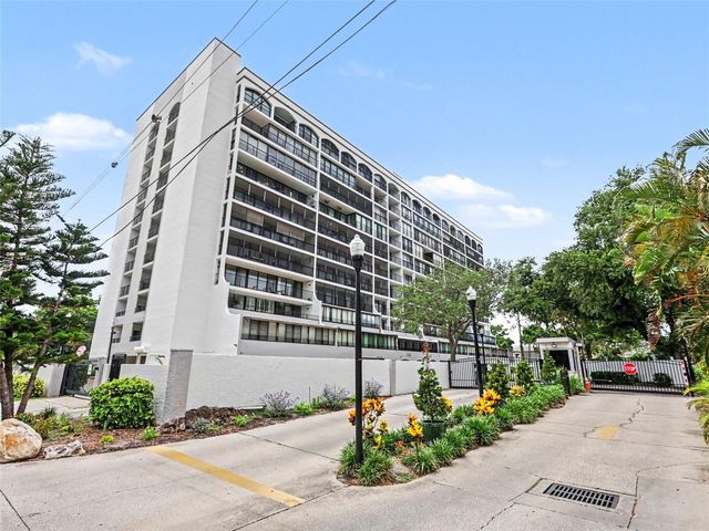 3211 W SWANN AVENUE 302, Tampa, FL 33609