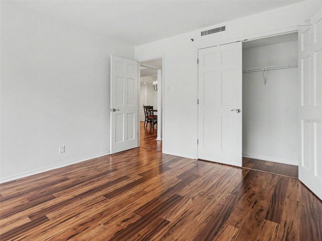 3211 W SWANN AVENUE 302, Tampa, FL 33609