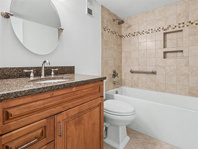 3211 W SWANN AVENUE 302, Tampa, FL 33609