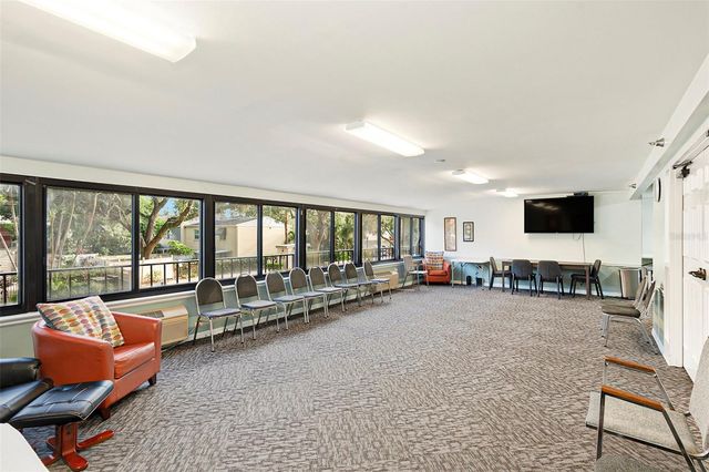 3211 W SWANN AVENUE 302, Tampa, FL 33609
