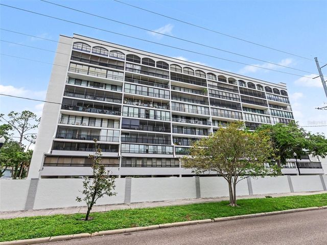 3211 W SWANN AVENUE 302, Tampa, FL 33609