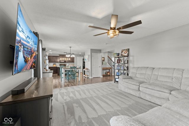 888 Coralberry Lane, Greenwood, IN 46143