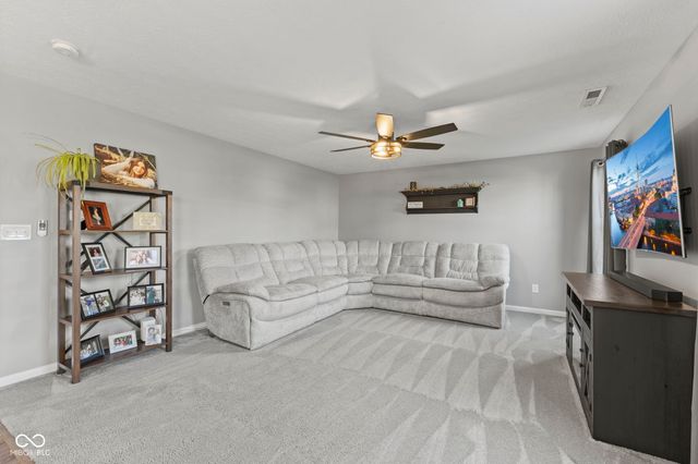 888 Coralberry Lane, Greenwood, IN 46143