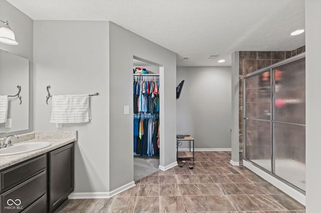 888 Coralberry Lane, Greenwood, IN 46143