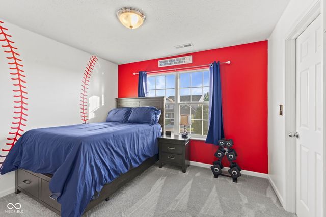 888 Coralberry Lane, Greenwood, IN 46143