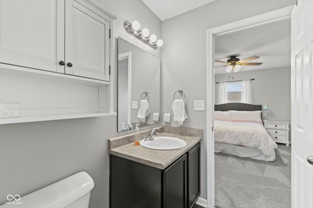 888 Coralberry Lane, Greenwood, IN 46143