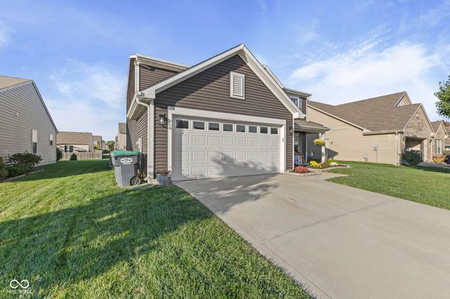 888 Coralberry Lane, Greenwood, IN 46143