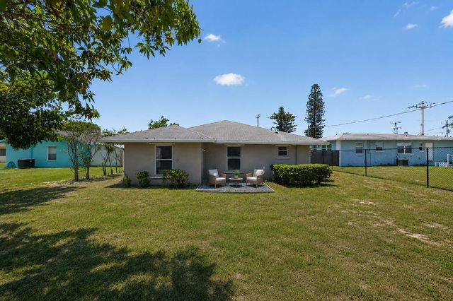 351 NW 8th Avenue, Delray Beach, FL 33444
