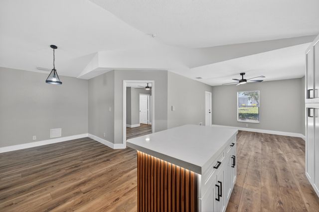 351 NW 8th Avenue, Delray Beach, FL 33444