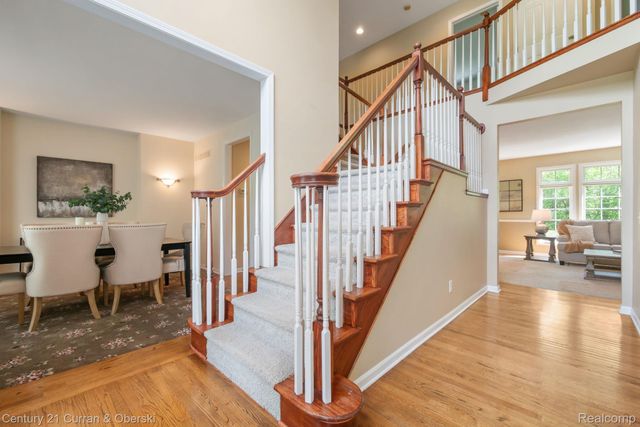 27852 Larson Lane, Farmington Hills, MI 48331