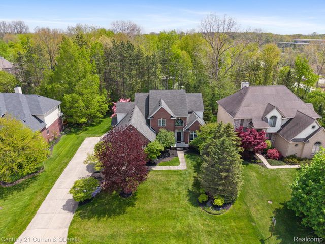 27852 Larson Lane, Farmington Hills, MI 48331