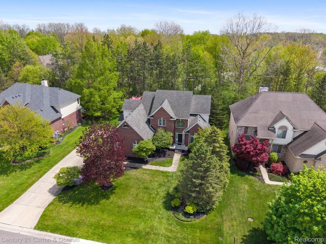 27852 Larson Lane, Farmington Hills, MI 48331