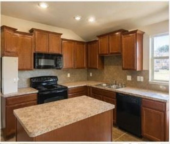 1012 Meadow Green Court, Princeton, TX 75407