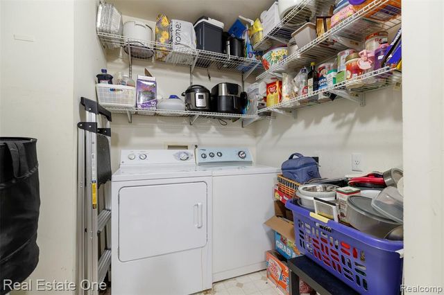 21628 Majestic Drive, Trenton, MI 48183