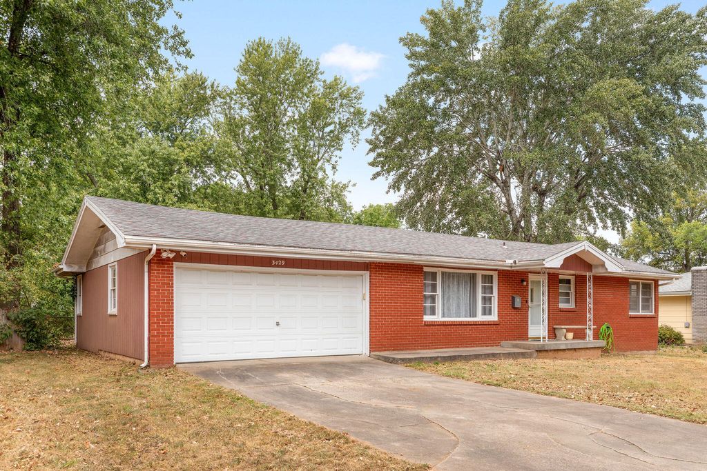 3429 S Franklin Avenue, Springfield, MO 65807