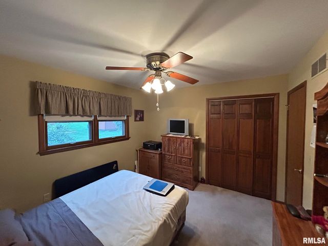1612 SUMMIT Drive, Pekin, IL 61554