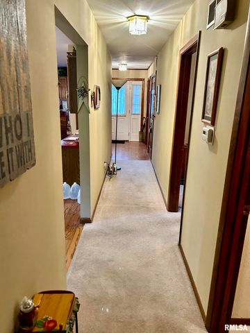 1612 SUMMIT Drive, Pekin, IL 61554