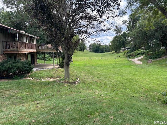 1612 SUMMIT Drive, Pekin, IL 61554