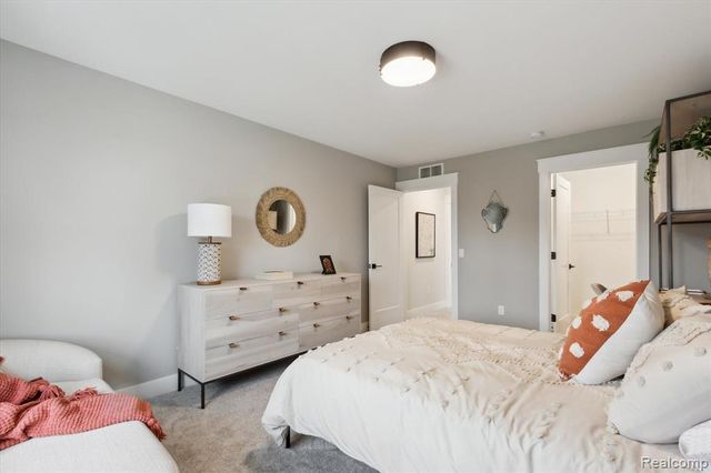 50272 Hedgewood Drive, Canton, MI 48187