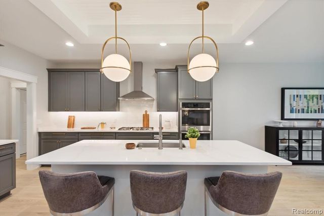 50272 Hedgewood Drive, Canton, MI 48187