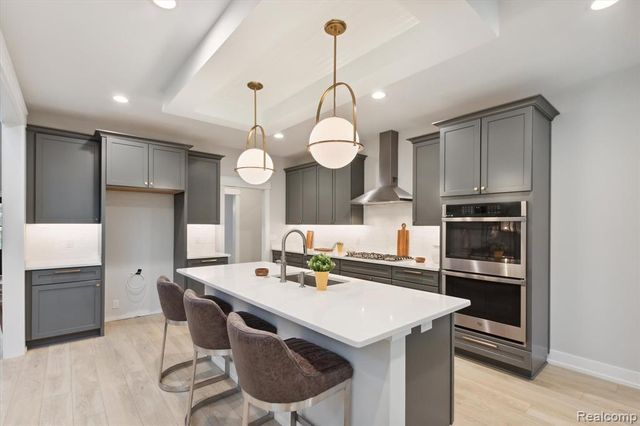 50272 Hedgewood Drive, Canton, MI 48187